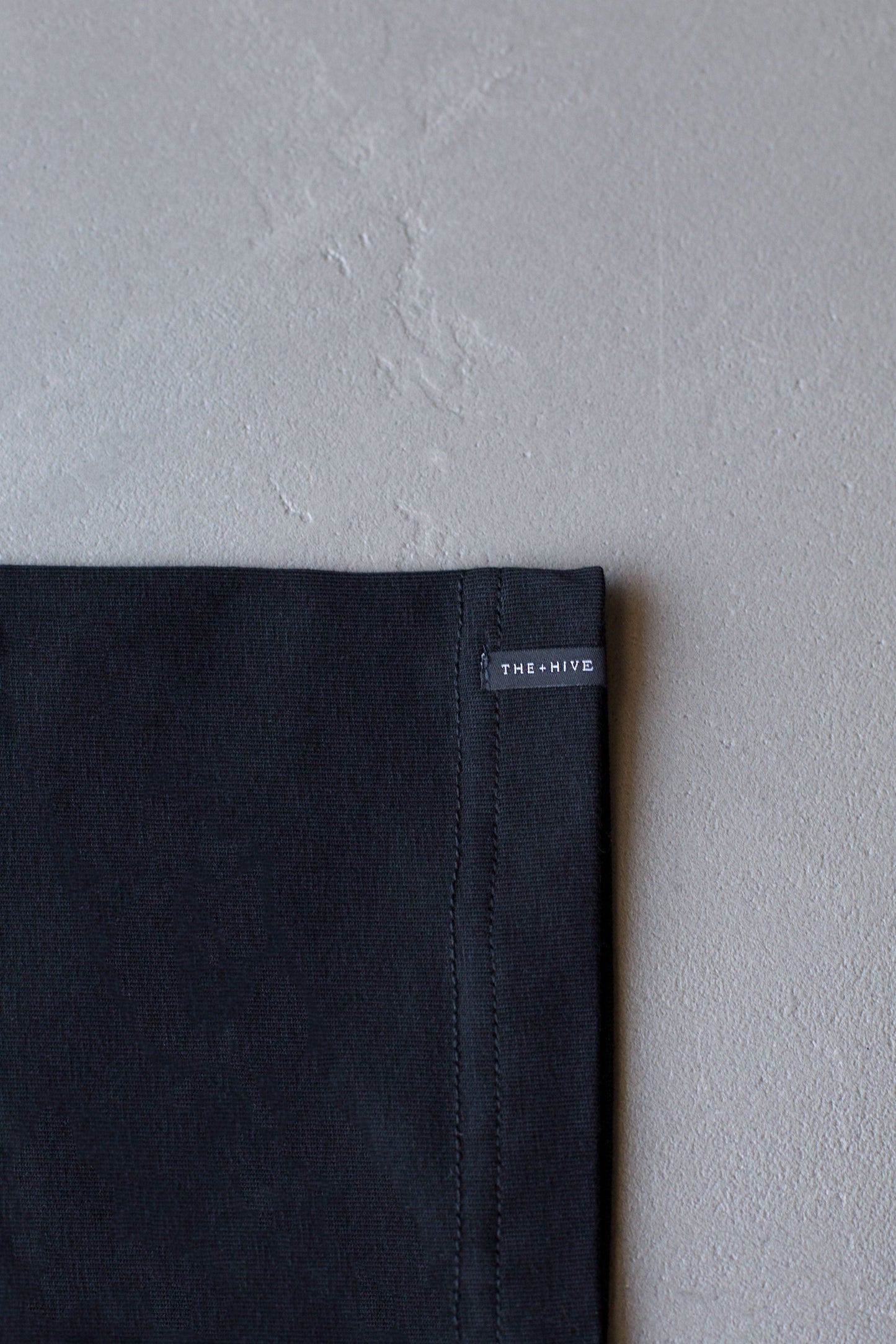 CRAFTED TEE IN BLACK
